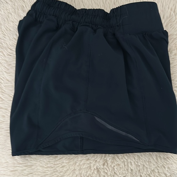 Lululemon size 0 Tall navy Hotty Hot shorts - Picture 4 of 6